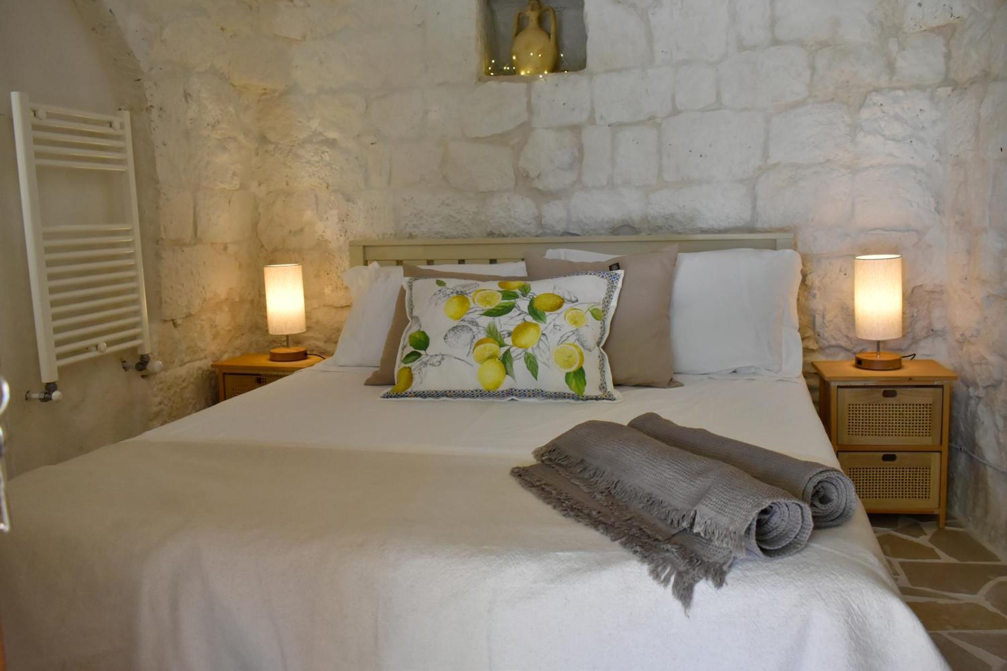 Terre D'Amore - For Couples Hotel Ostuni Ngoại thất bức ảnh